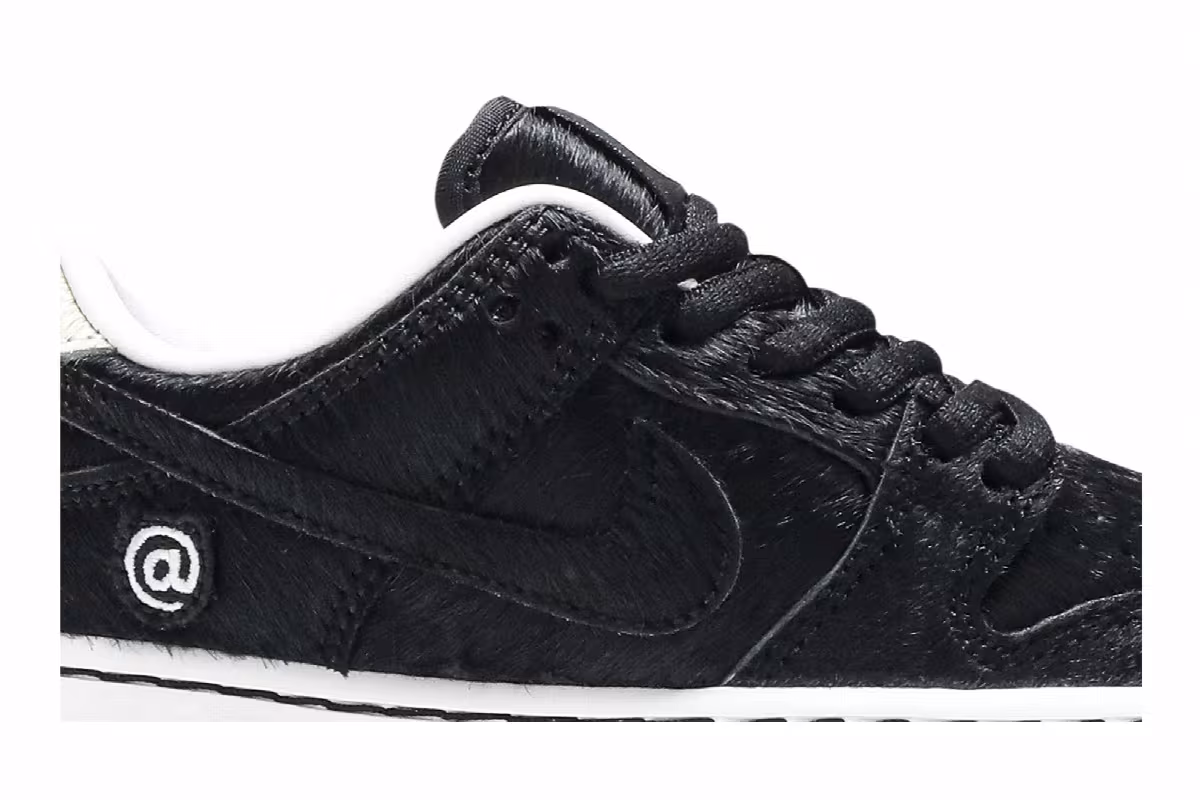 Medicom Toy x Nike Dunk Low SB PS BE@RBRICK, view 3