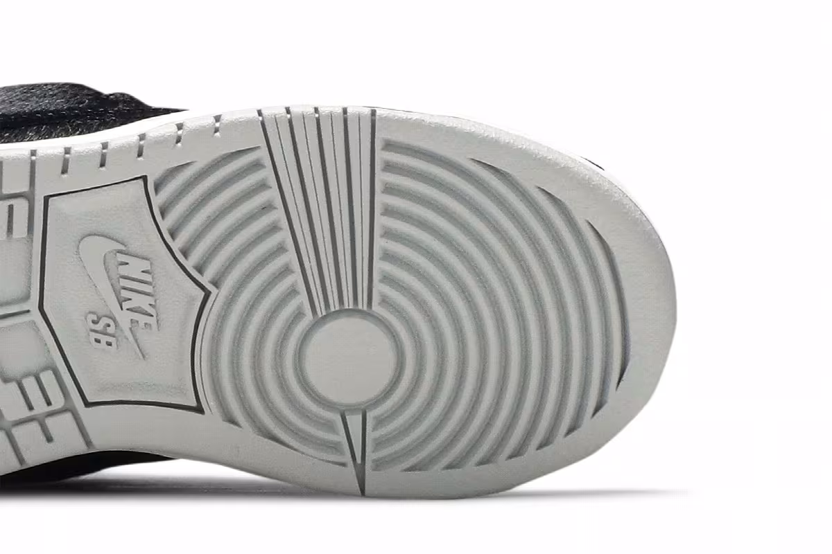 Medicom Toy x Nike Dunk Low SB TD BE@RBRICK, view 6
