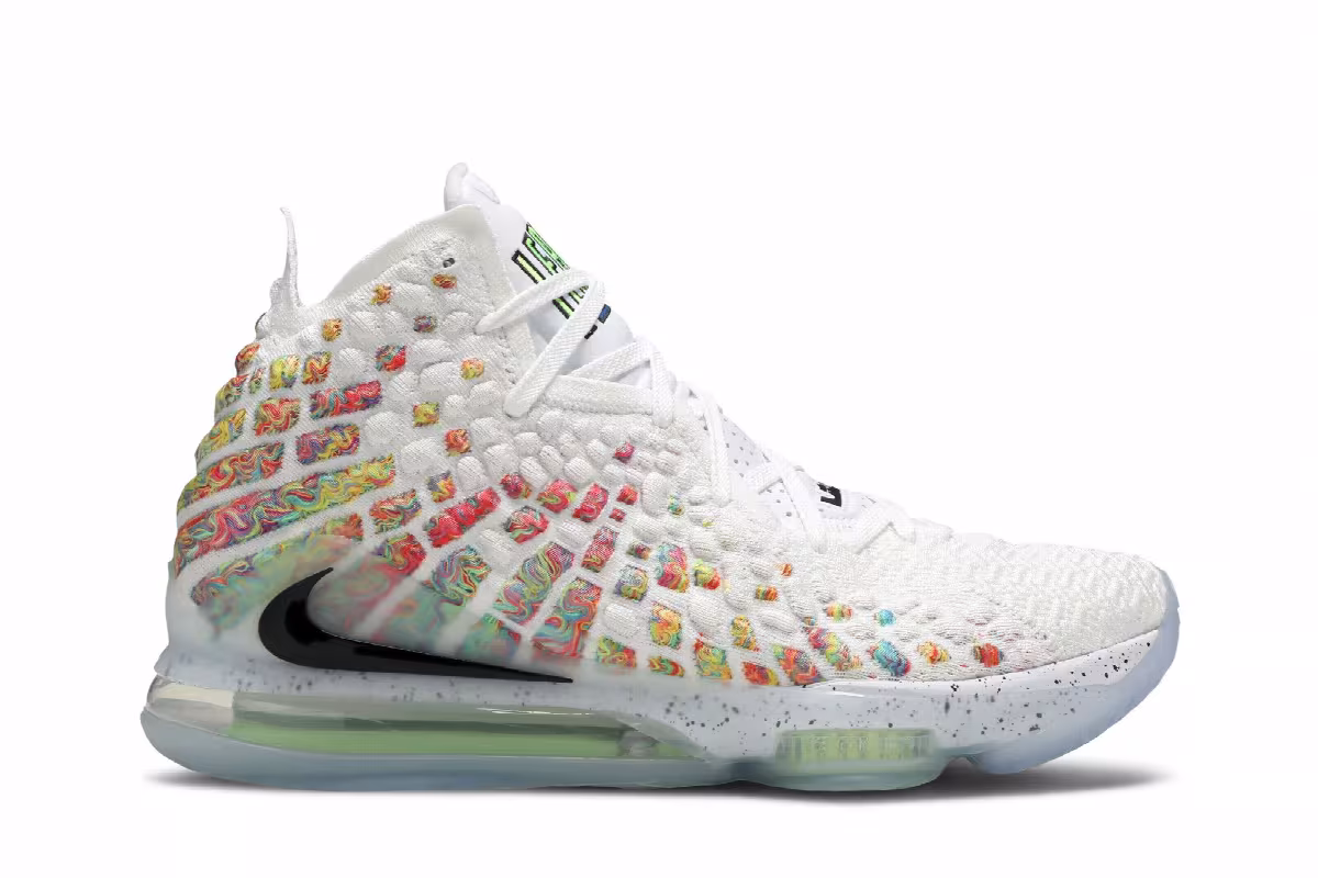 Nike LeBron 17 Air Command Force, view 2