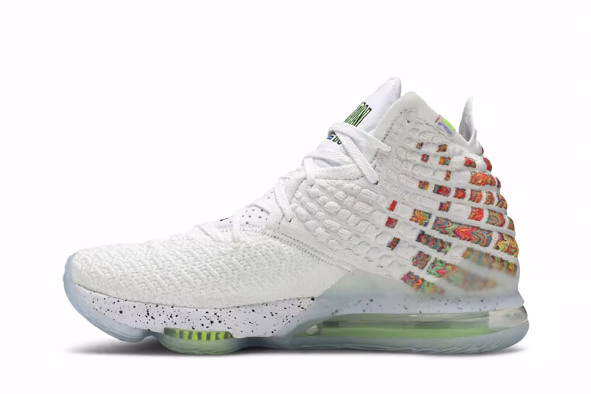 Nike LeBron 17 Air Command Force, view 4