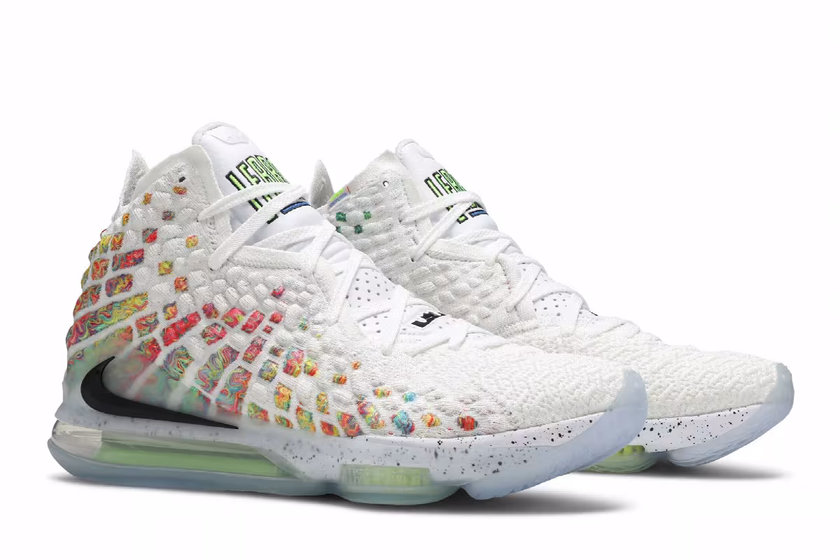 Nike LeBron 17 Air Command Force, view 9