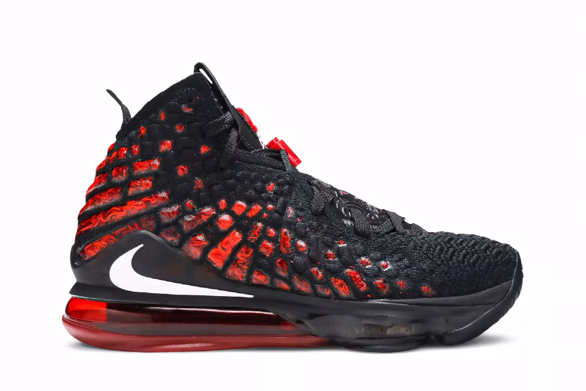 Nike LeBron 17 Infrared VI, view 2