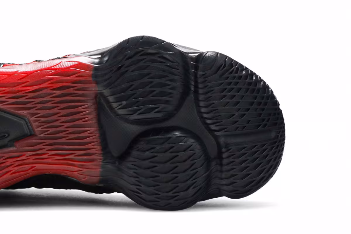 Nike LeBron 17 Infrared VI, view 6