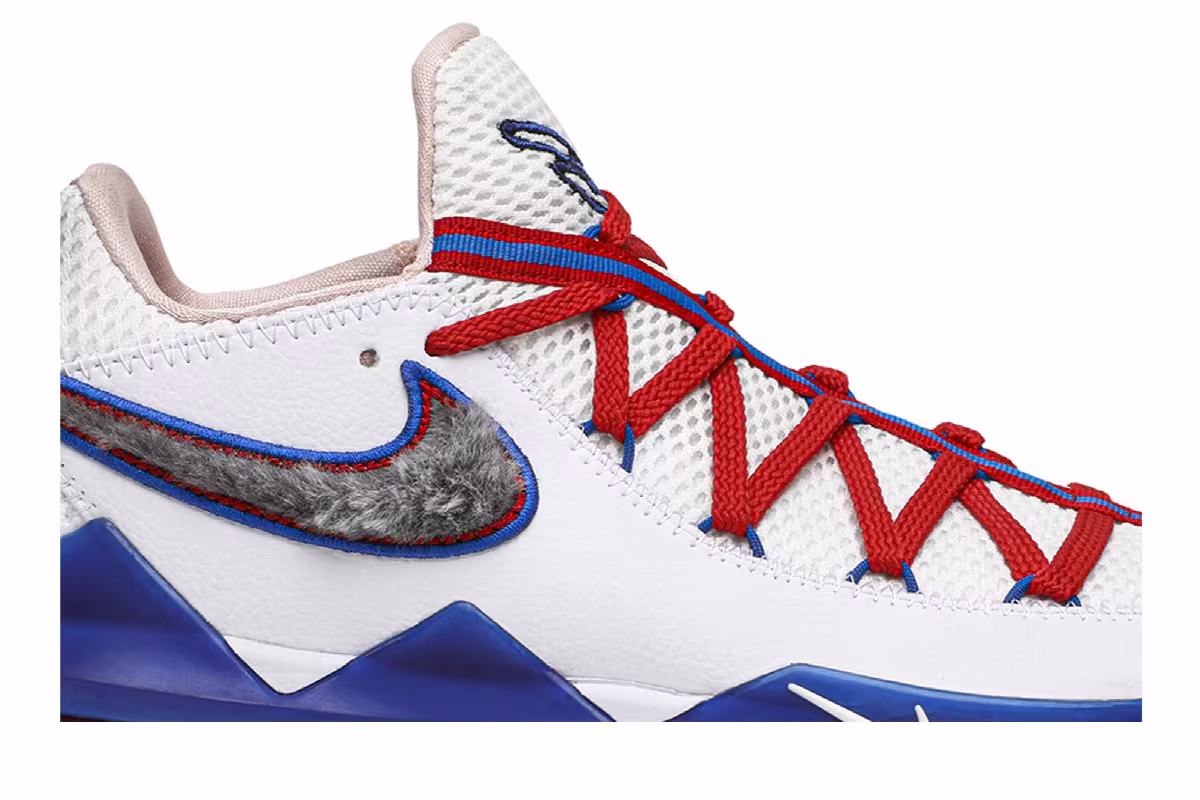 Nike LeBron 17 Low Tune Squad, view 3