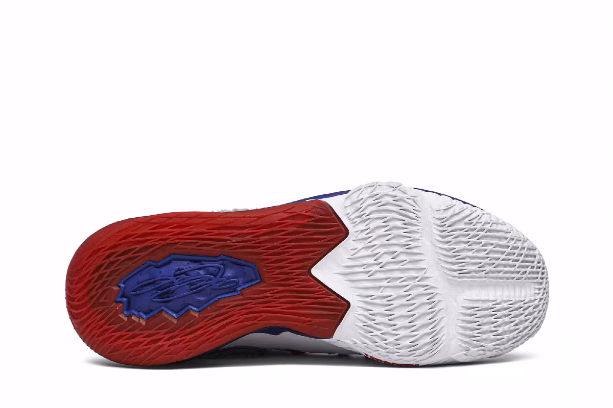 Nike LeBron 17 Low Tune Squad, view 5