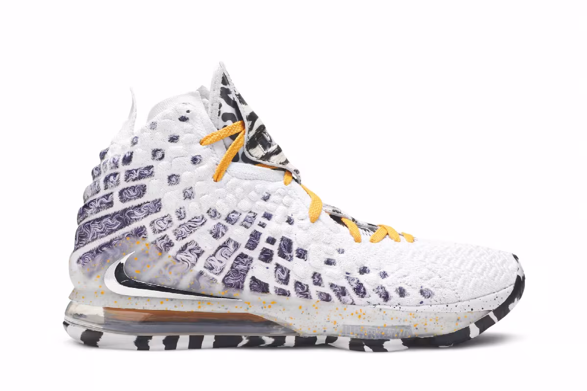 NBA 2K20 x Nike LeBron 17 Bron 2K Playoffs, view 2