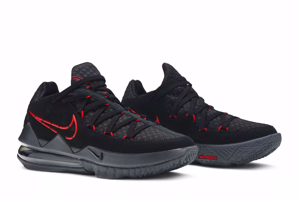 Nike LeBron 17 Low Bred, view 9