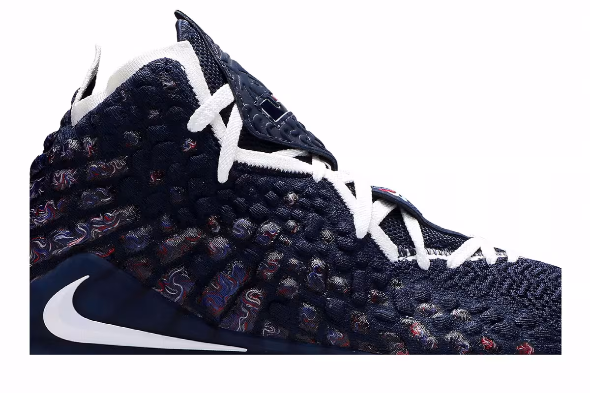 Nike LeBron 17 UConn, view 3