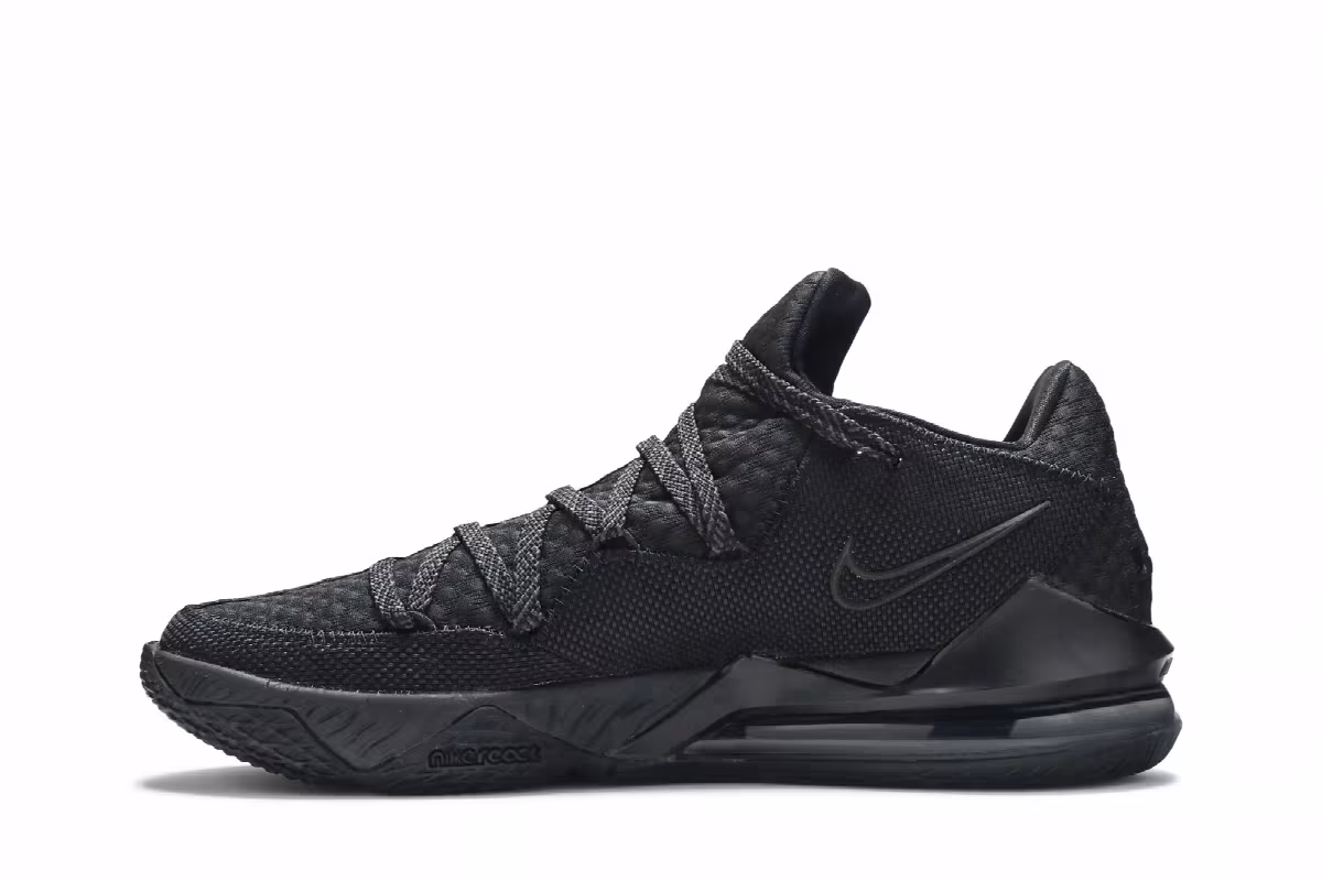 Nike LeBron 17 Low Triple Black, view 4