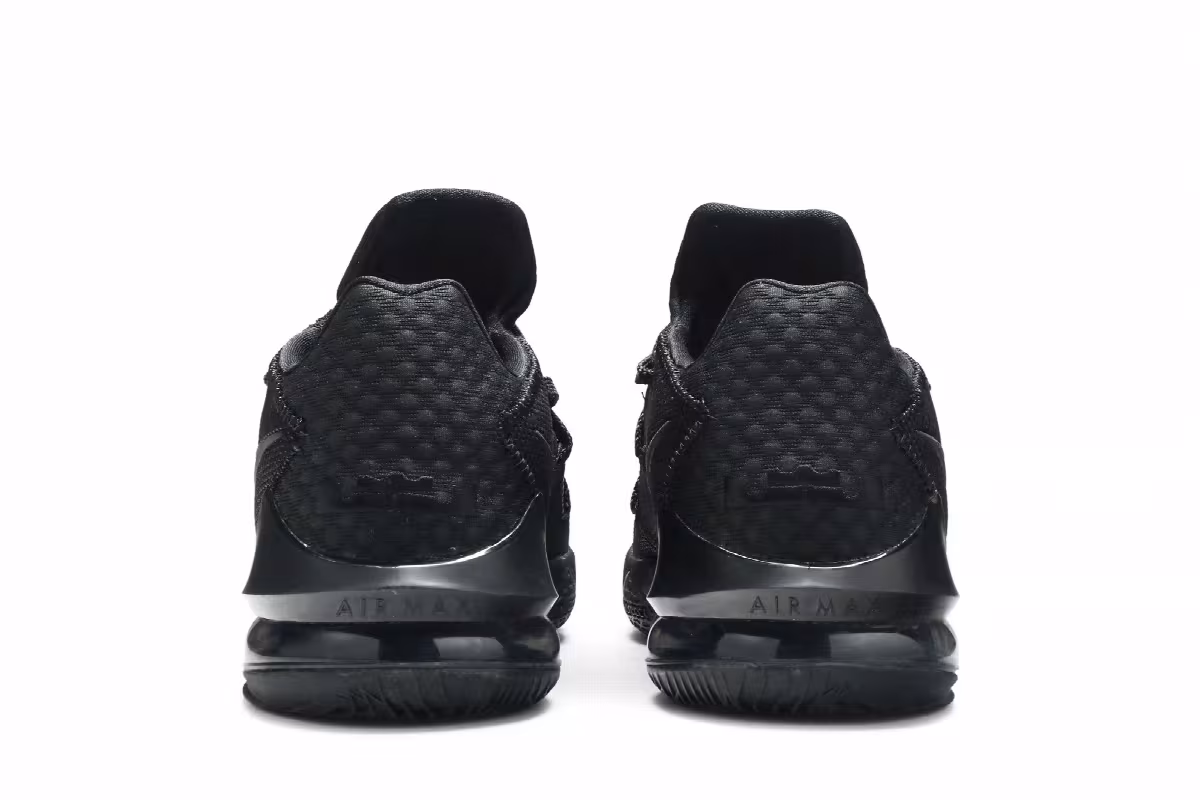 Nike LeBron 17 Low Triple Black, view 7