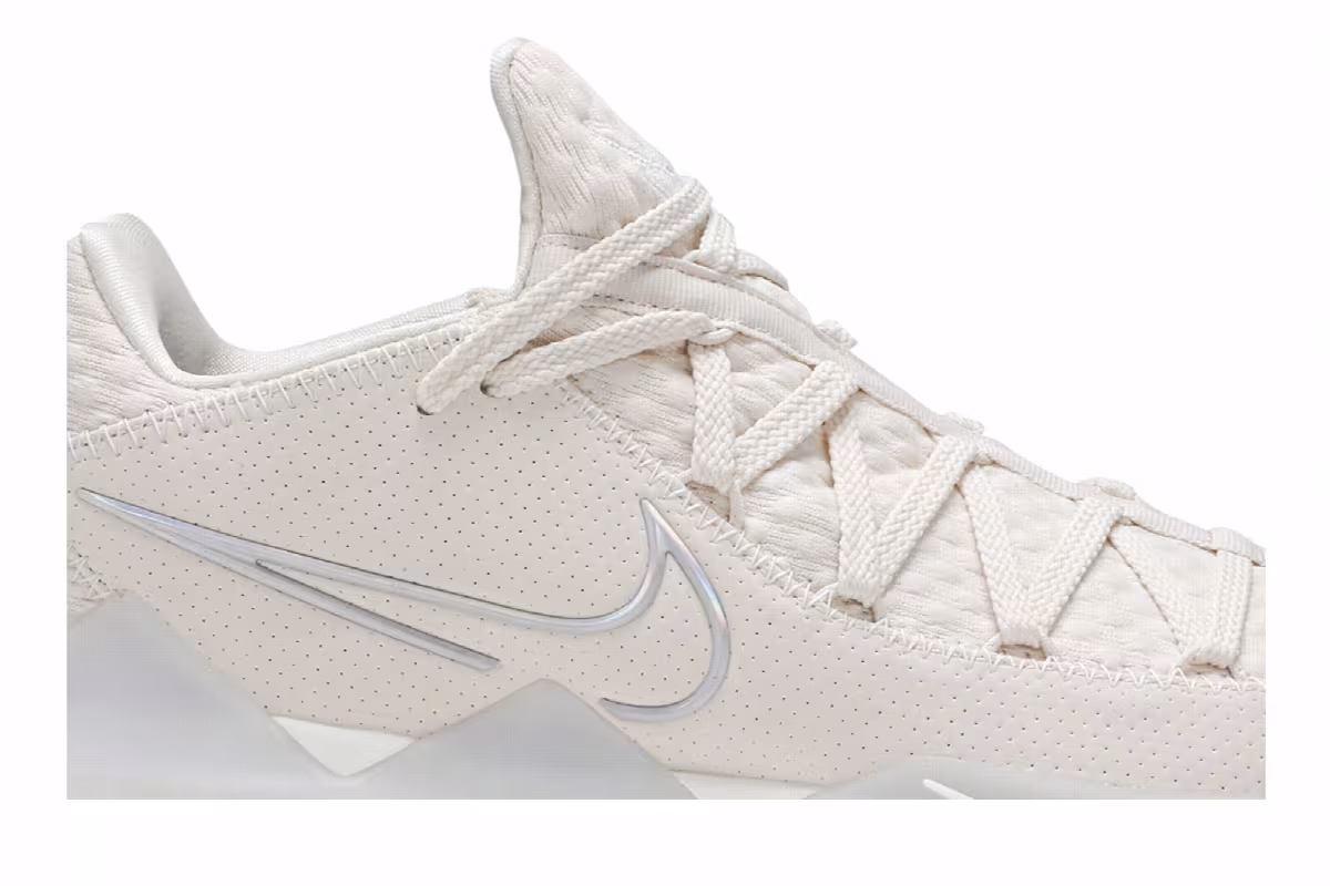 Nike LeBron 17 Low Light Cream, view 3
