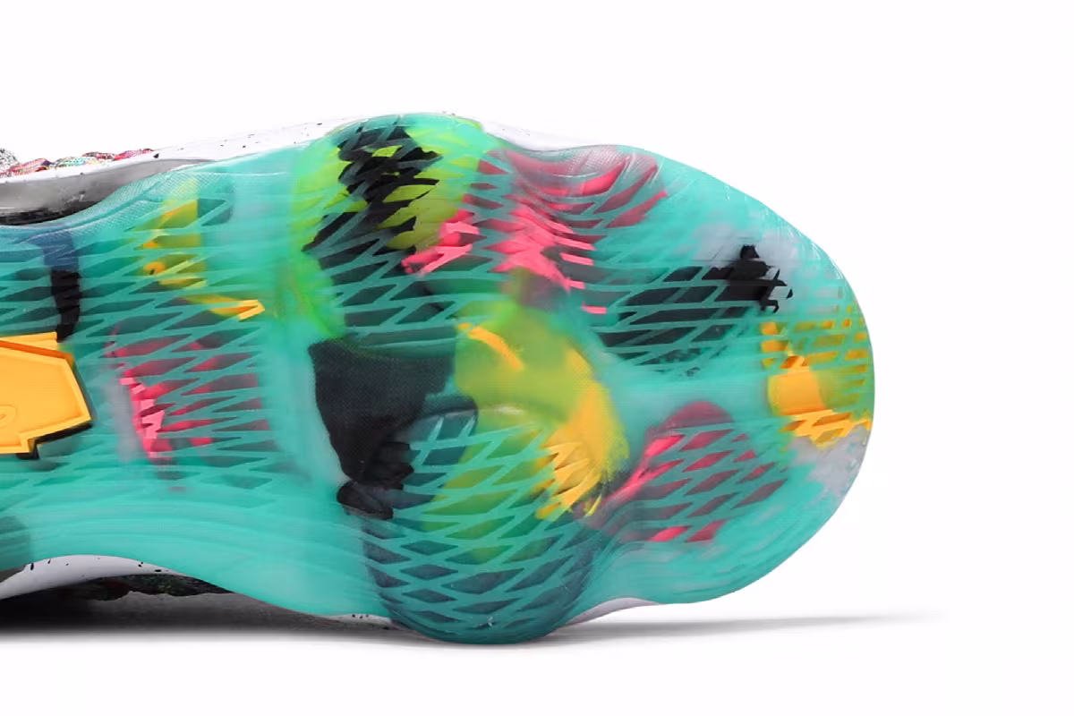 Nike LeBron 17 LJFF GS I Promise, view 6