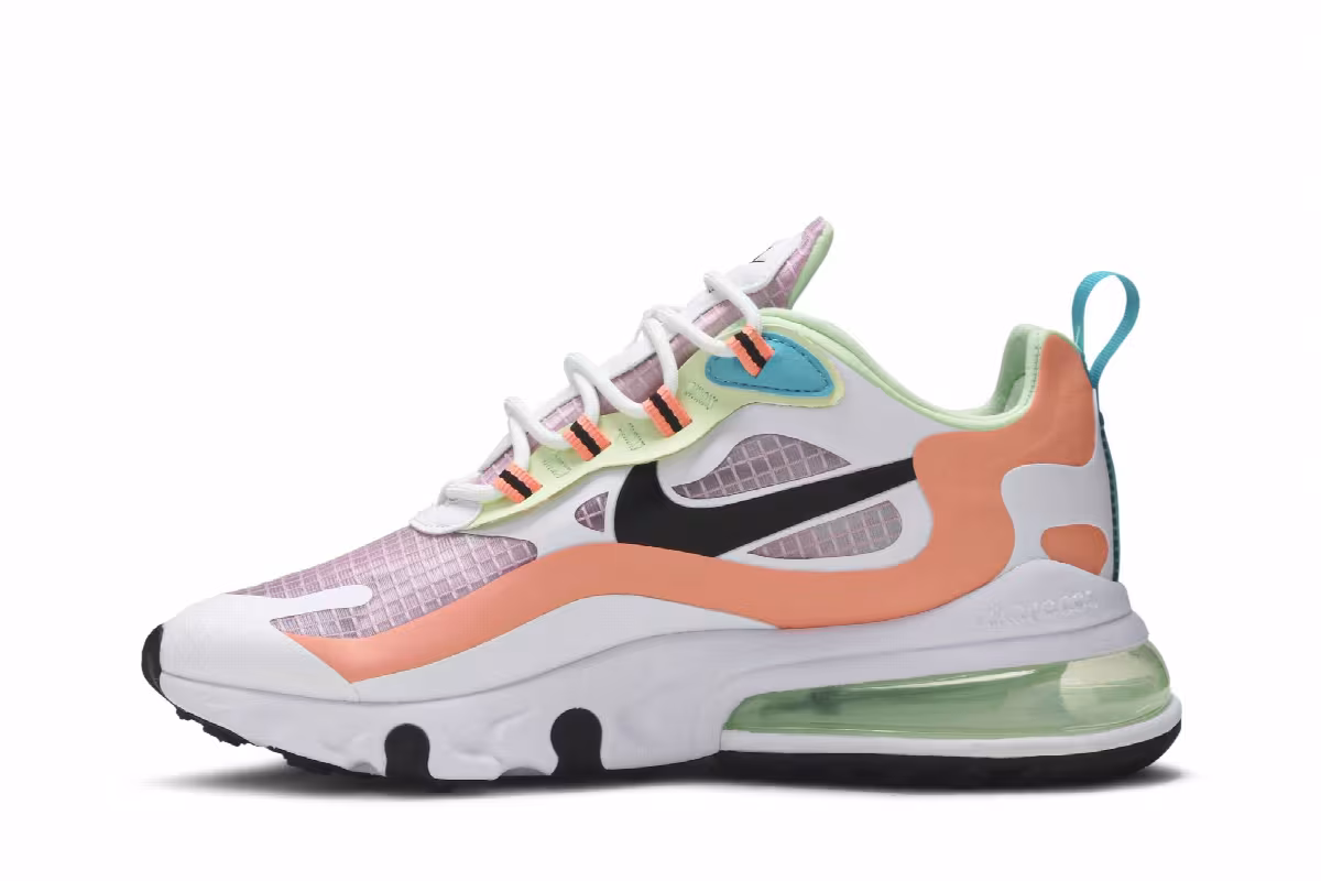 Nike Women's Air Max 270 React SE Light Arctic Pink, view 4
