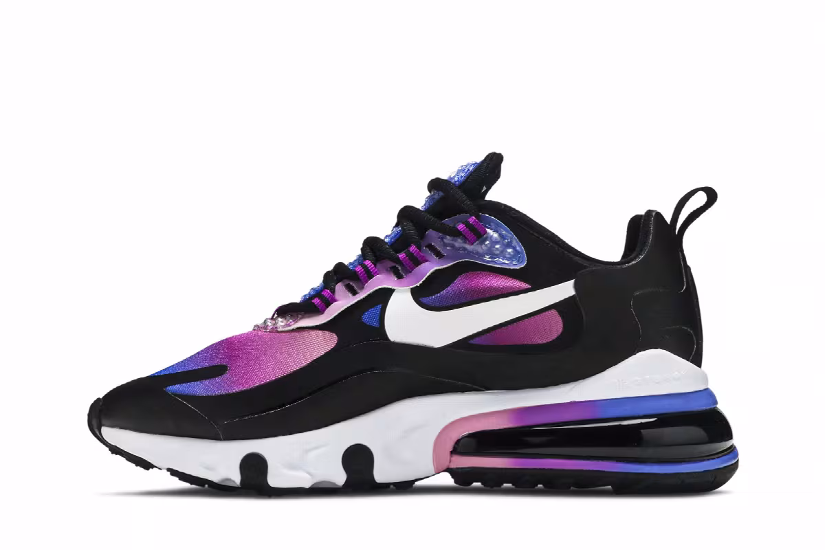 Nike Women's Air Max 270 React SE Bubble Pack, view 4