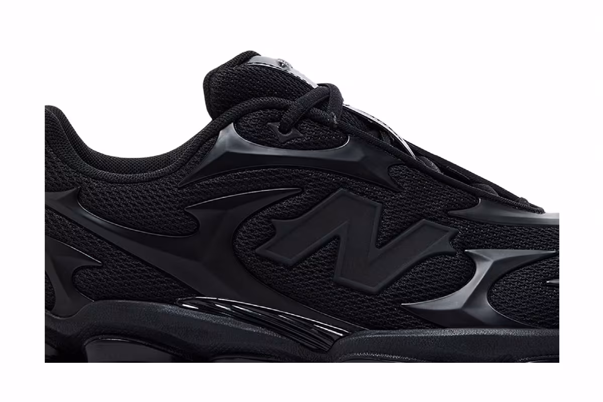 New Balance 2000 Black Metallic, view 3