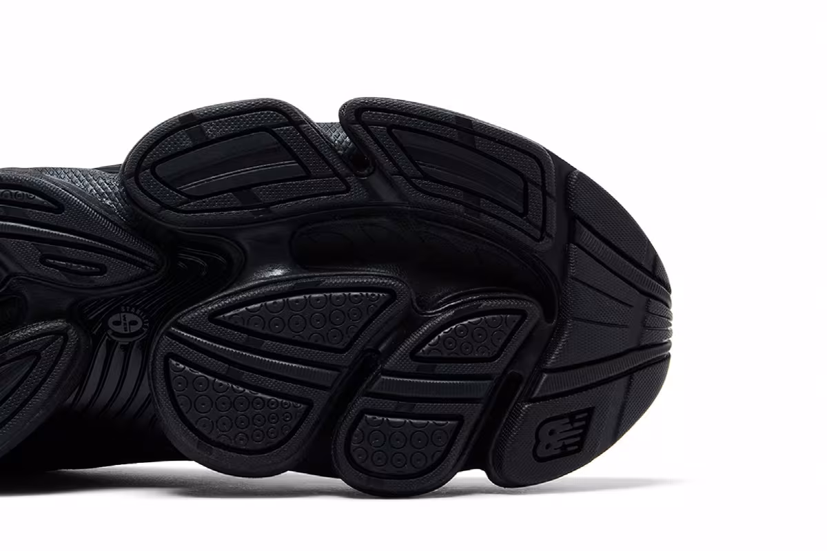 New Balance 2000 Black Metallic, view 6