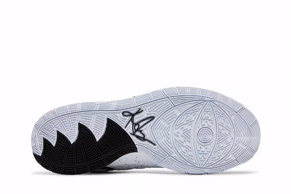 Nike Kyrie 6 Team Black White, view 5