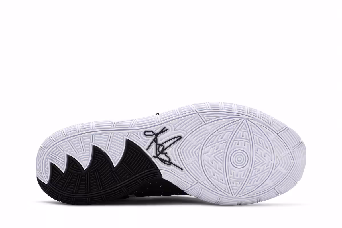 Nike Kyrie 6 Team White Black, view 5