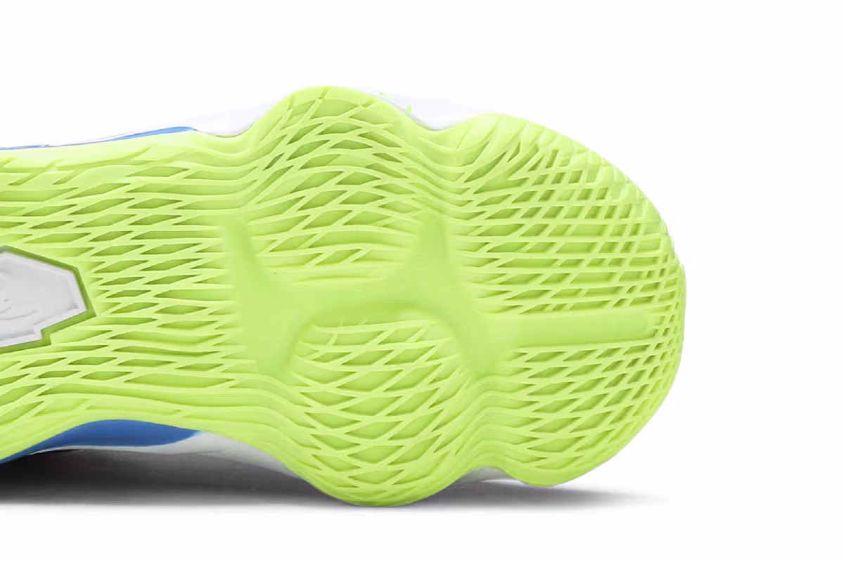 Nike LeBron 17 PS Sprite, view 6