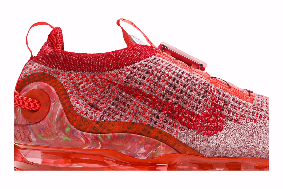 Nike Air VaporMax 2020 Flyknit Team Red, view 3