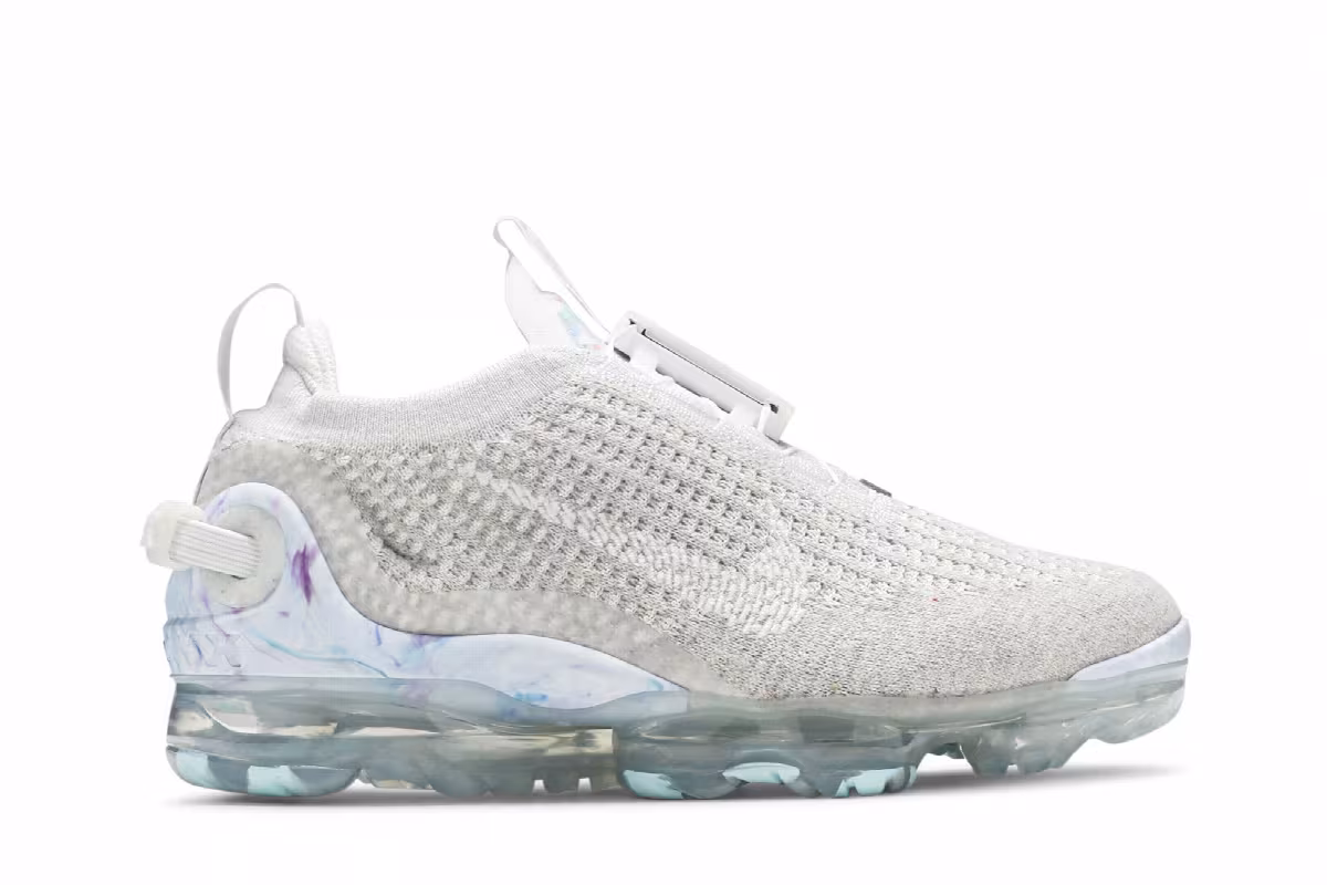 Nike Women's Air VaporMax 2020 Flyknit Summit White, view 2