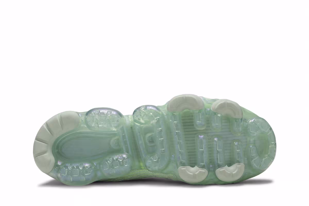 Nike Women's Air VaporMax Flyknit 3 Jade Aura, view 5