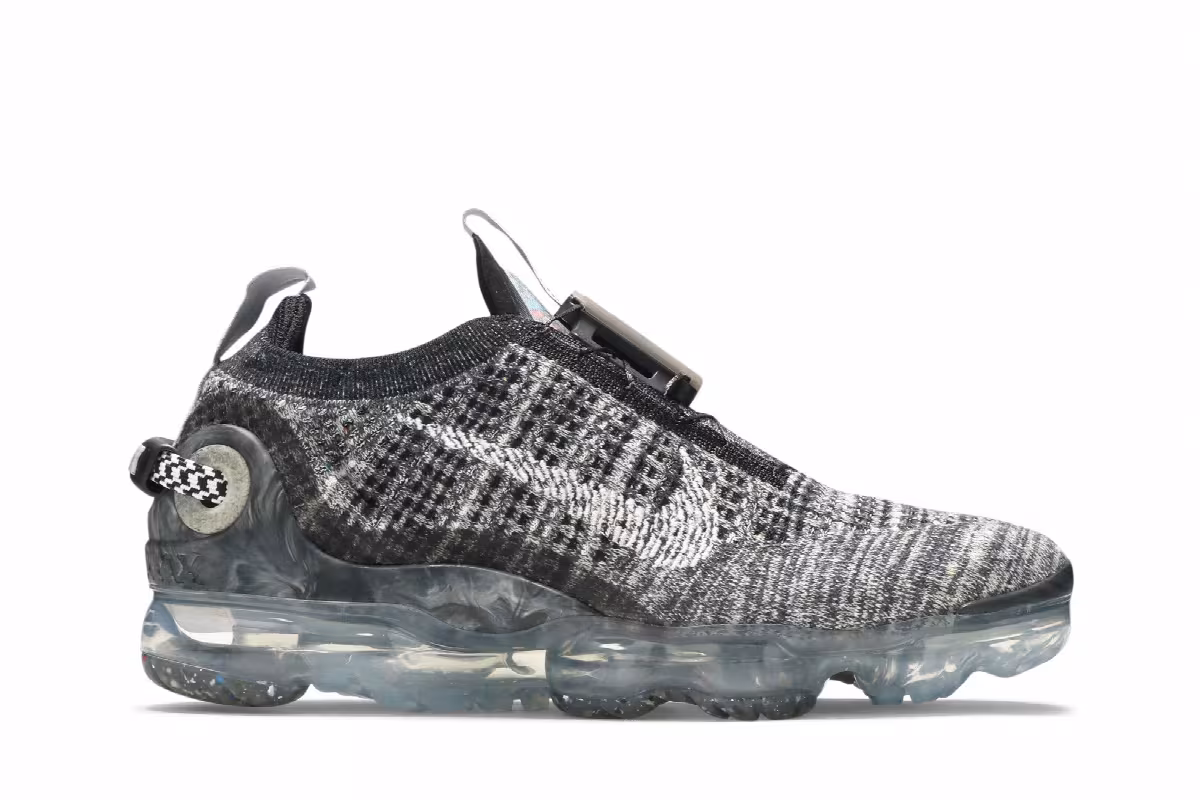 Nike Women's Air Vapormax 2020 Flyknit Oreo, view 2