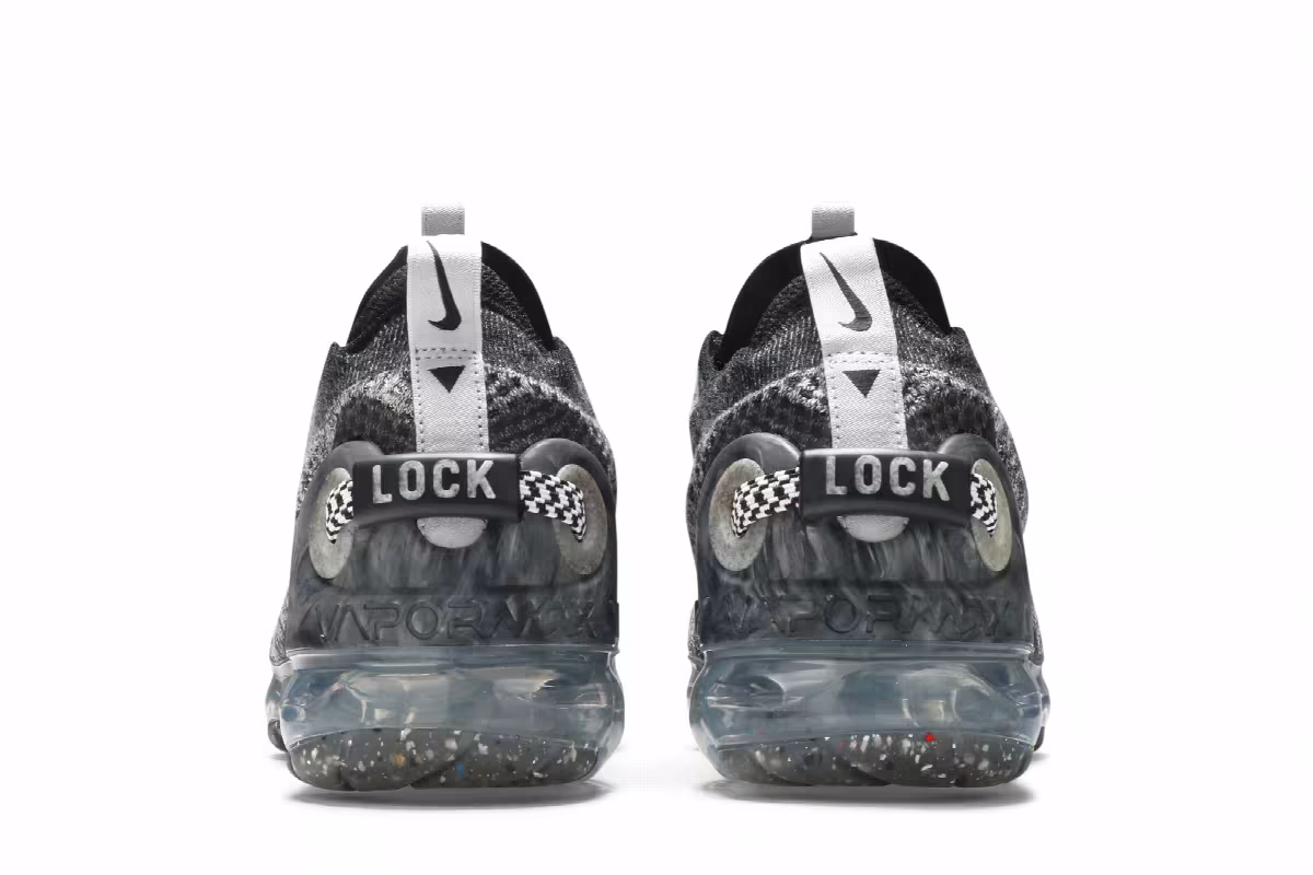 Nike Women's Air Vapormax 2020 Flyknit Oreo, view 7