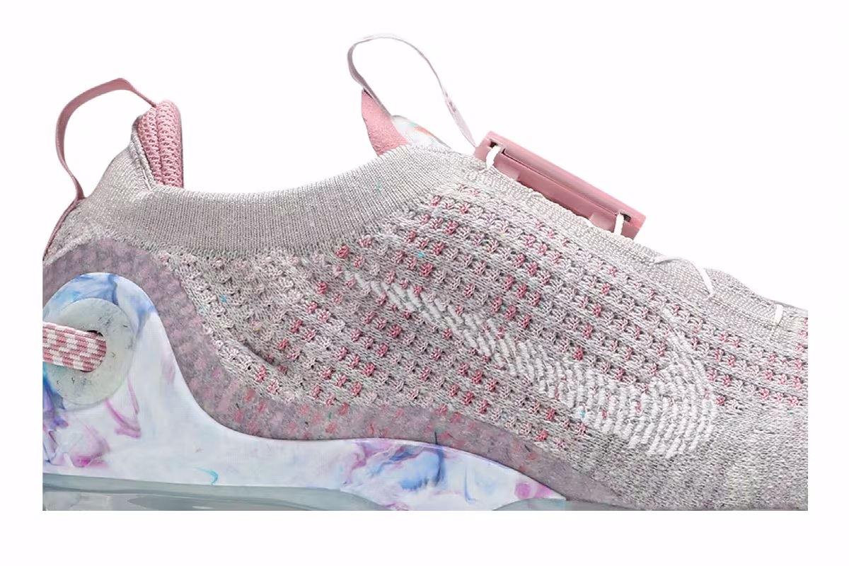 Nike Women's Air VaporMax 2020 Flyknit Light Arctic Pink, view 3