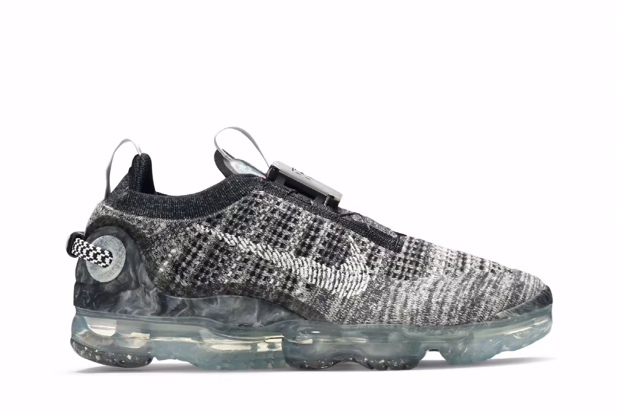 Nike Air VaporMax 2020 Flyknit Oreo, view 2