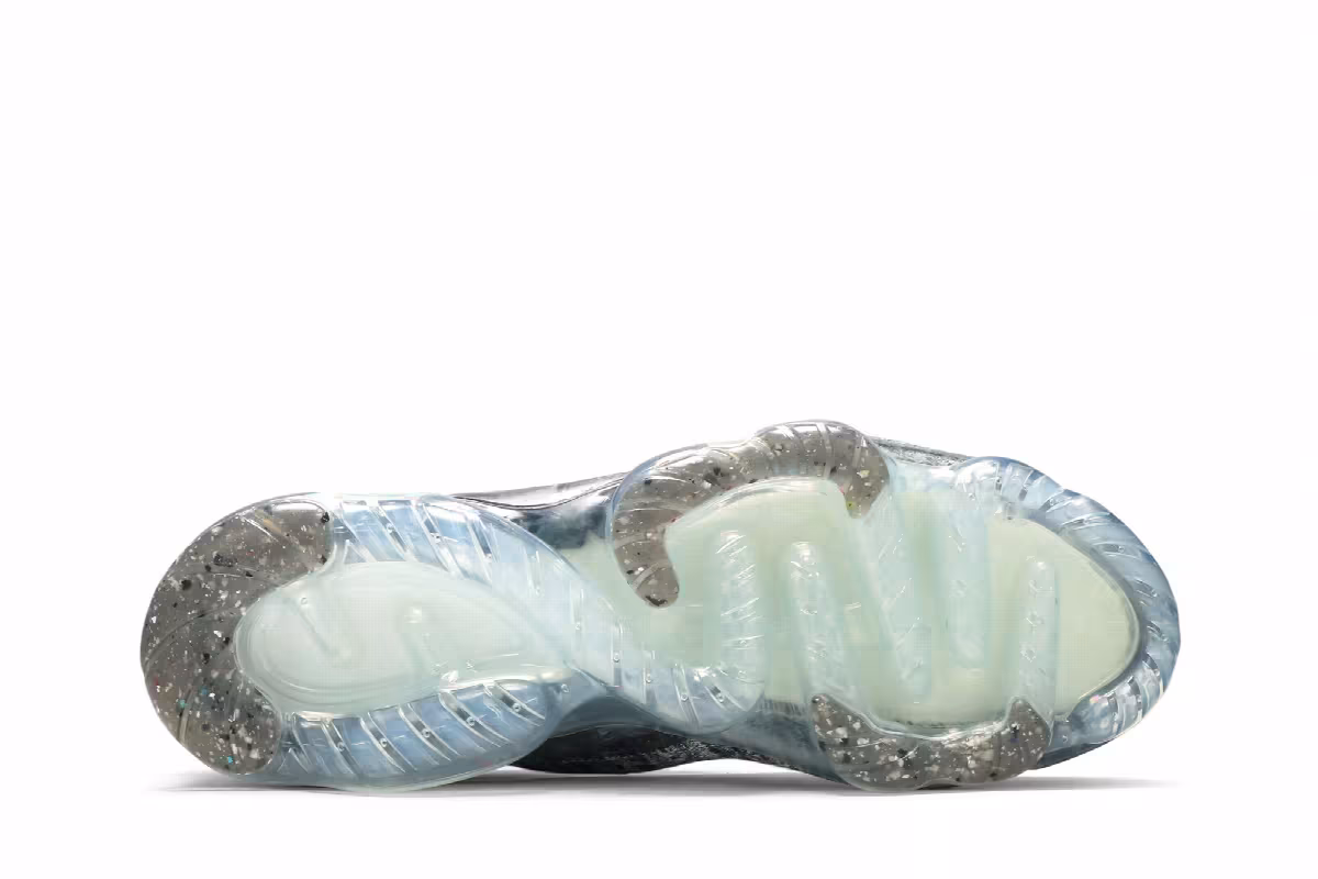 Nike Air VaporMax 2020 Flyknit Oreo, view 5