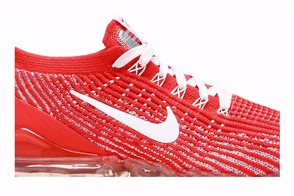 Nike Women's Air VaporMax Flyknit 3 Track Red, view 3