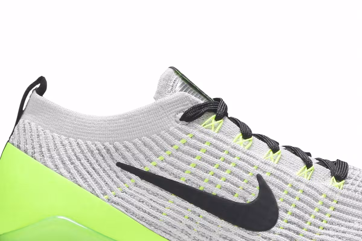 Nike Air VaporMax Flyknit 3 Electric Green, view 3