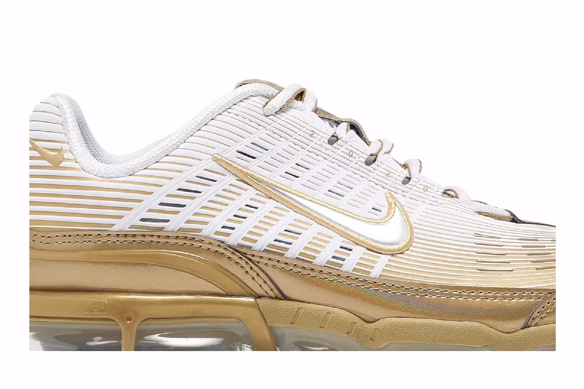 Nike Women's Air VaporMax 360 White Metallic Gold, view 3