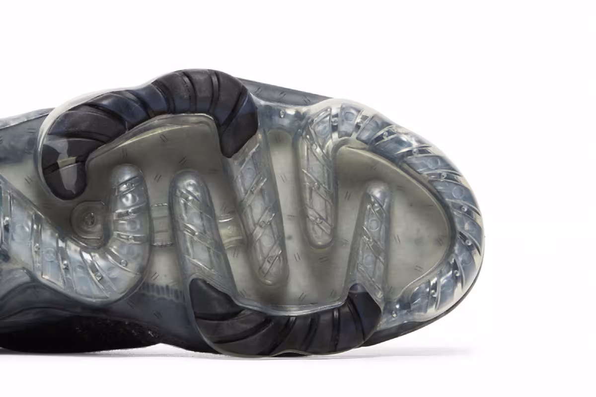Nike Air VaporMax 2020 Flyknit GS Dark Grey, view 6