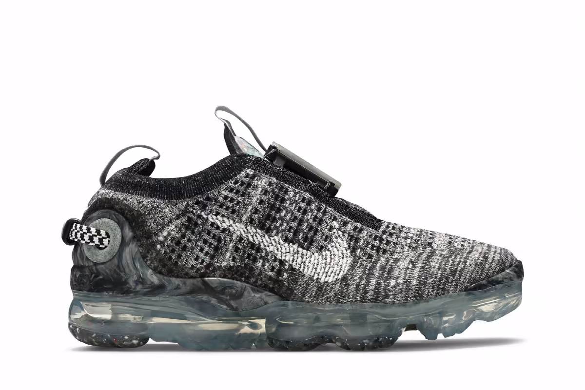 Nike Air VaporMax 2020 Flyknit GS Oreo, view 2
