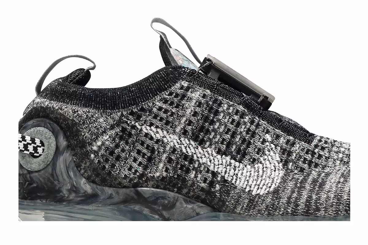 Nike Air VaporMax 2020 Flyknit GS Oreo, view 3