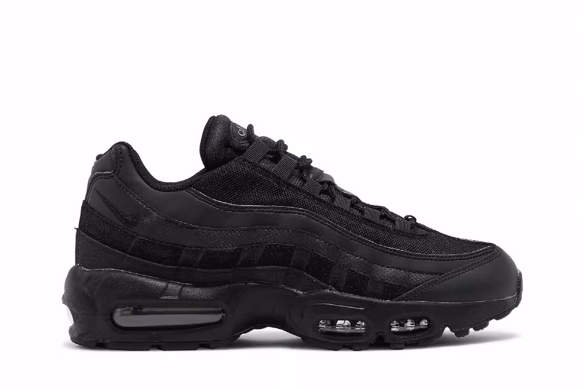 Nike Air Max 95 Essential Triple Black, view 2