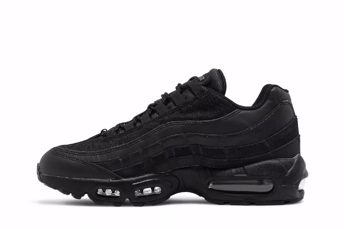 Nike Air Max 95 Essential Triple Black, view 4