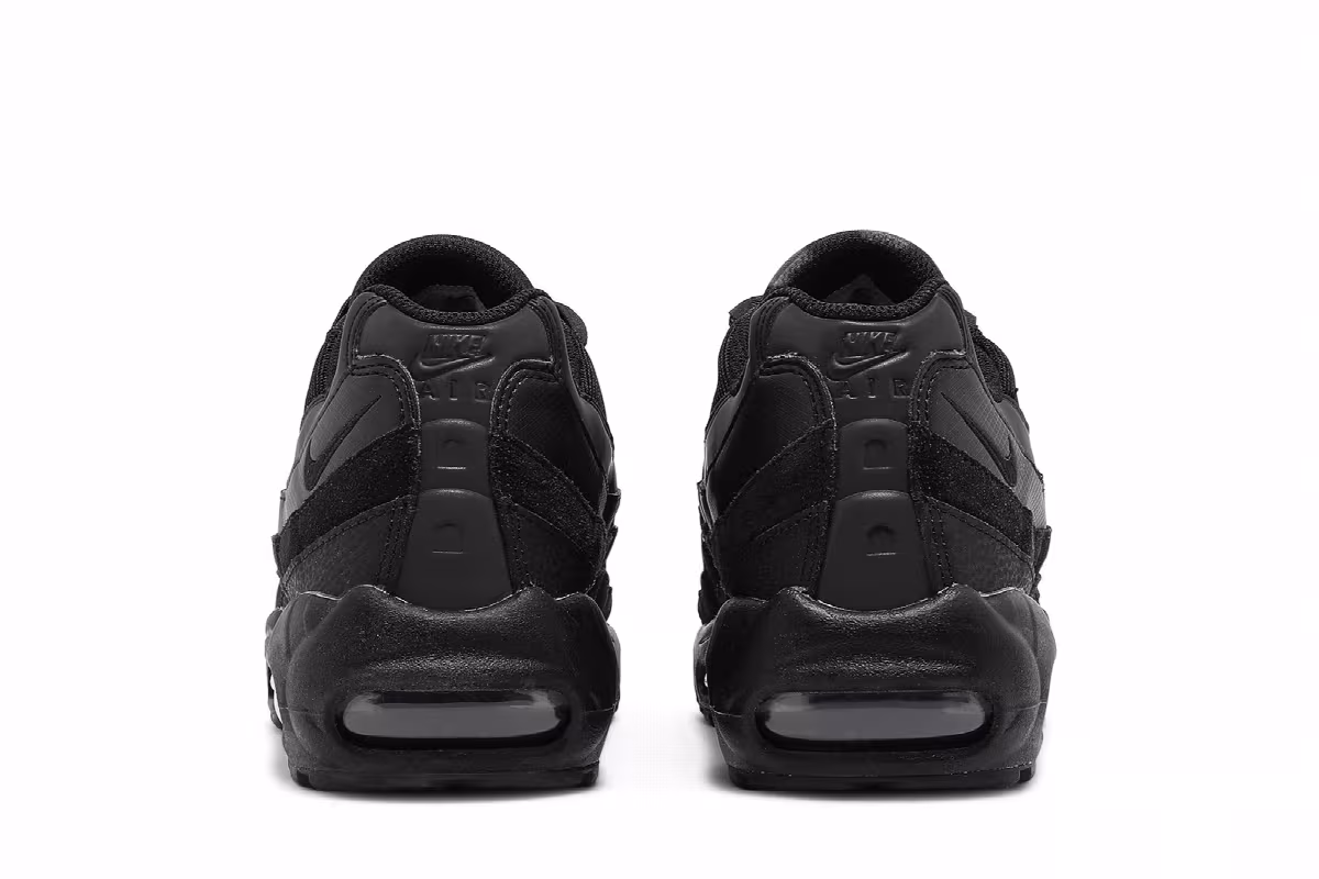 Nike Air Max 95 Essential Triple Black, view 7
