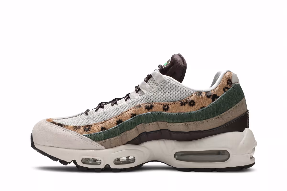 Nike Women's Air Max 95 Premium Animal Floral Prints, view 4