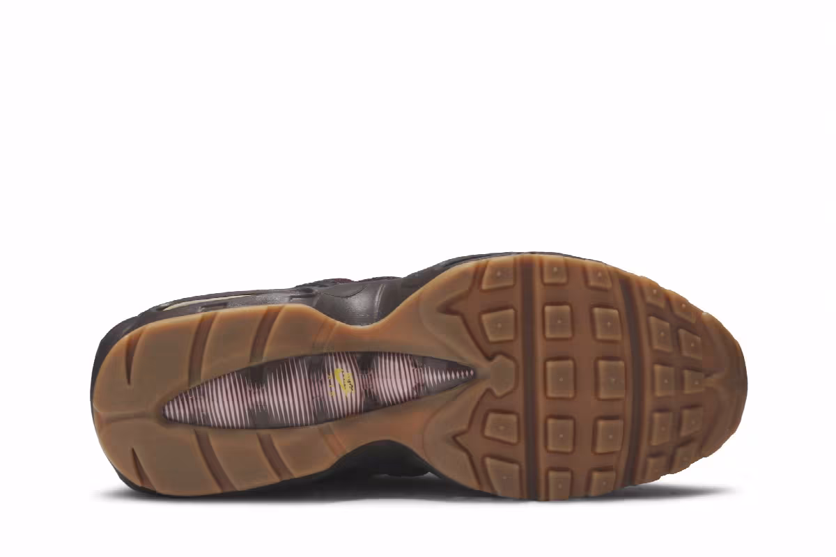 Nike Women's Air Max 95 Cuban Link, view 5