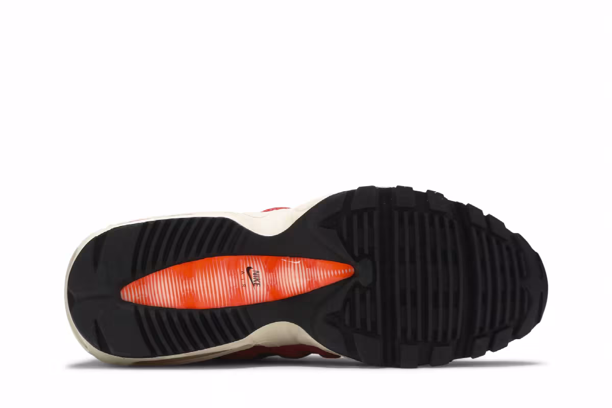 Nike Air Max 95 Winterized Villain Red, view 5