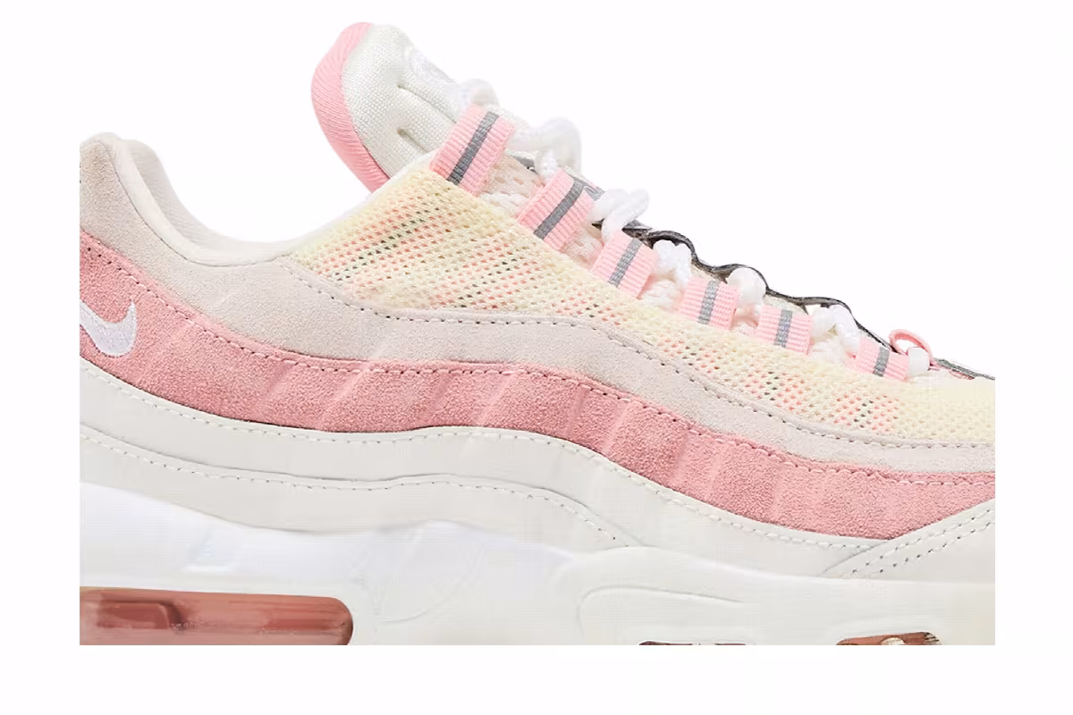 Nike Women's Air Max 95 Bleached Coral, view 3