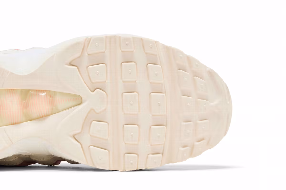 Nike Women's Air Max 95 Bleached Coral, view 6