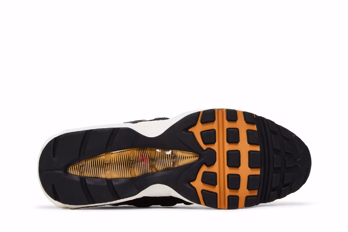 Nike Air Max 95 Essential Yukon Brown, view 5