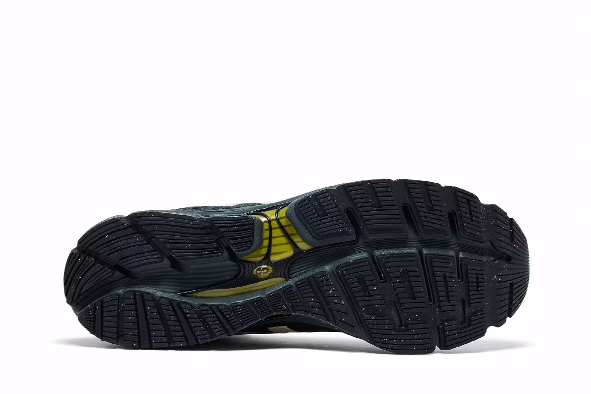 Stone Island x New Balance ABZORB 1890 Deep Forest, view 5