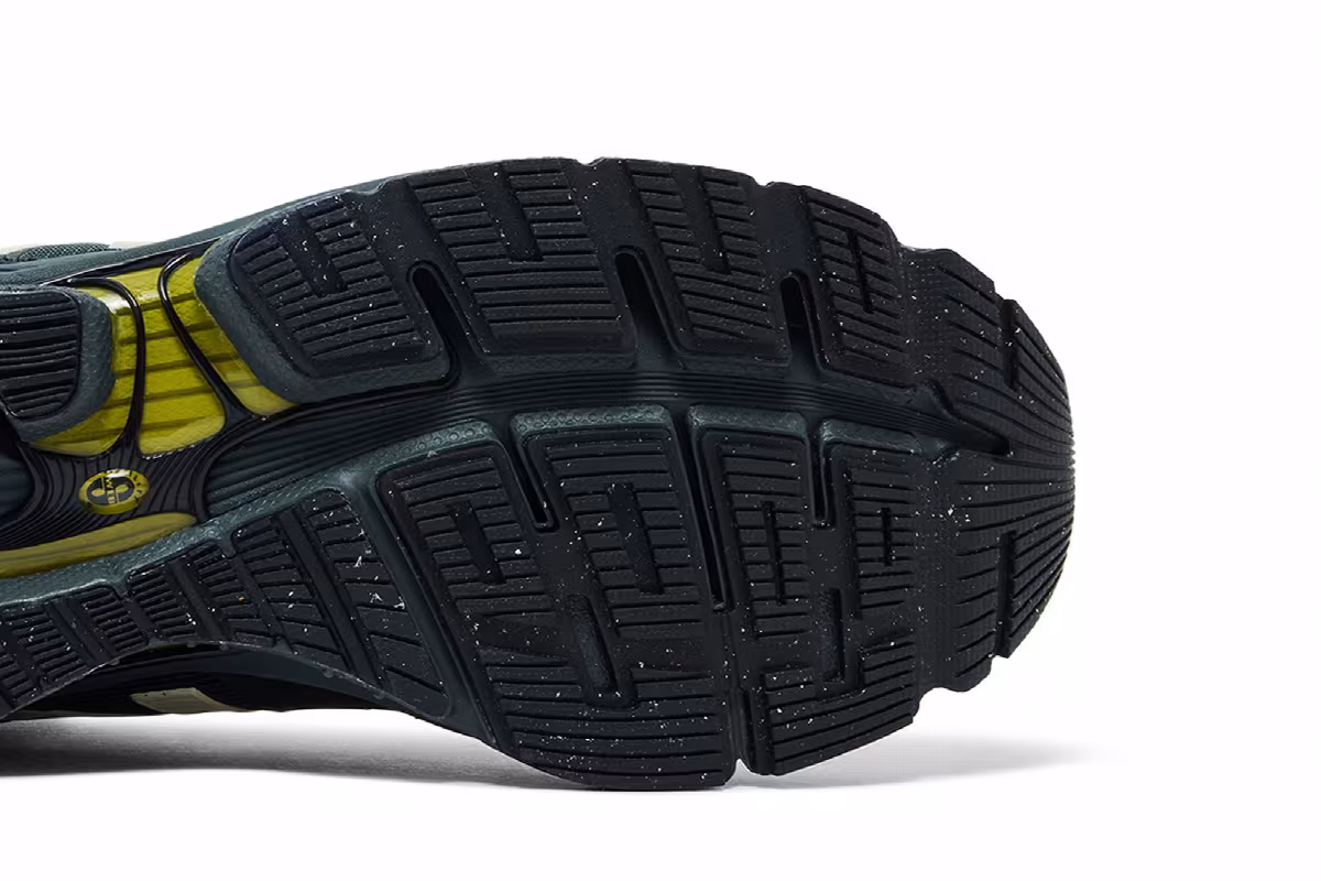 Stone Island x New Balance ABZORB 1890 Deep Forest, view 6
