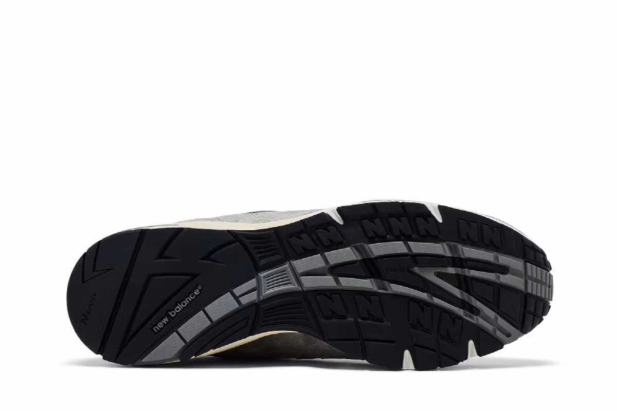 Kith x New Balance Women's 991v1 Made in UK Vetiver, view 5