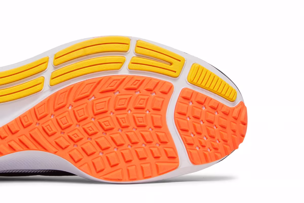 Nike Air Zoom Pegasus 37 Black Bright Mango, view 6
